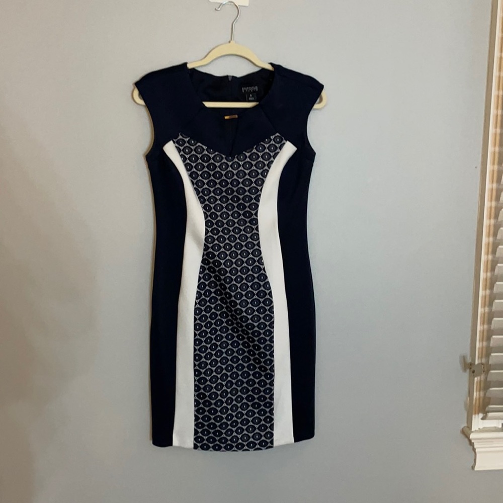 NEW - BLUE AND WHITE PANELED BUSINESS DRESS  - SIZE 8